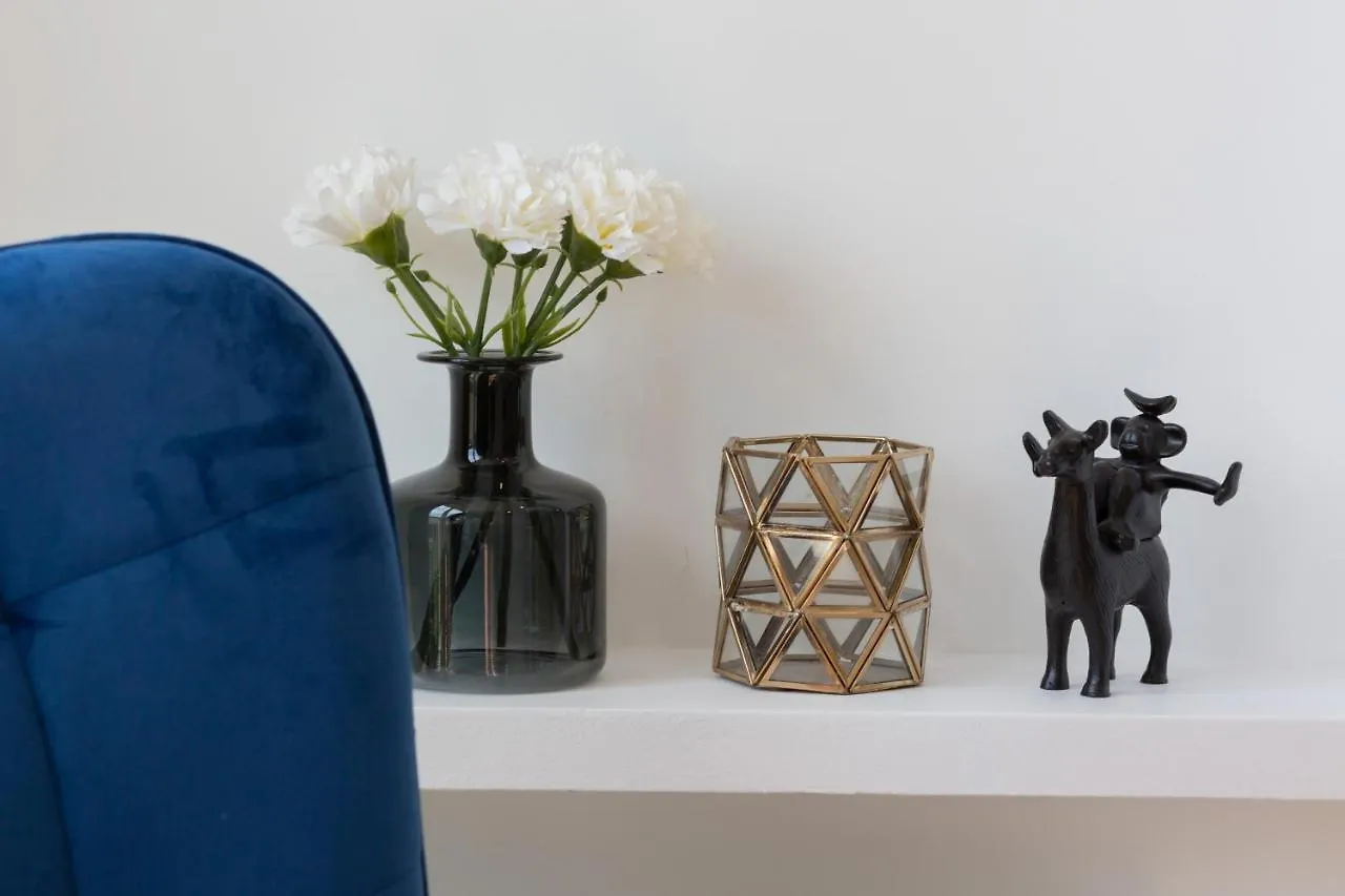 Warsaw Center Capitol Apartment By Noclegi Renters ポーランド